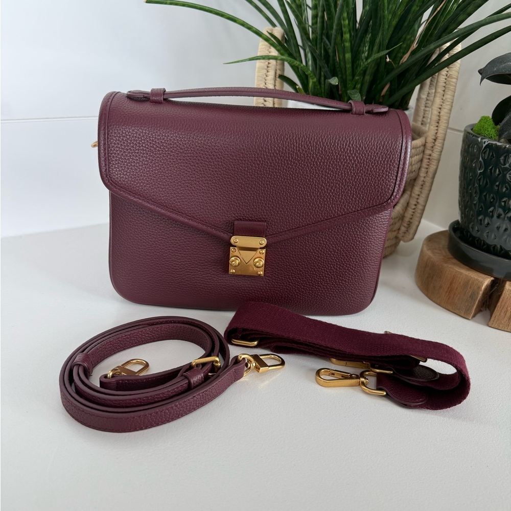 DUYP Dress Up Your Purse Paris 15 in Burgundy ❤️